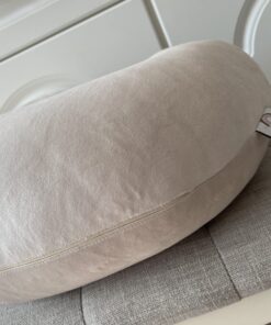 Alternative view of Handgemaakte voedingskussen Velvety Ivory