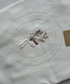 Gebreide wiegdeken Embroidered White