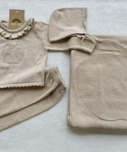 Complete Newbornset Beige Apple 4-delig